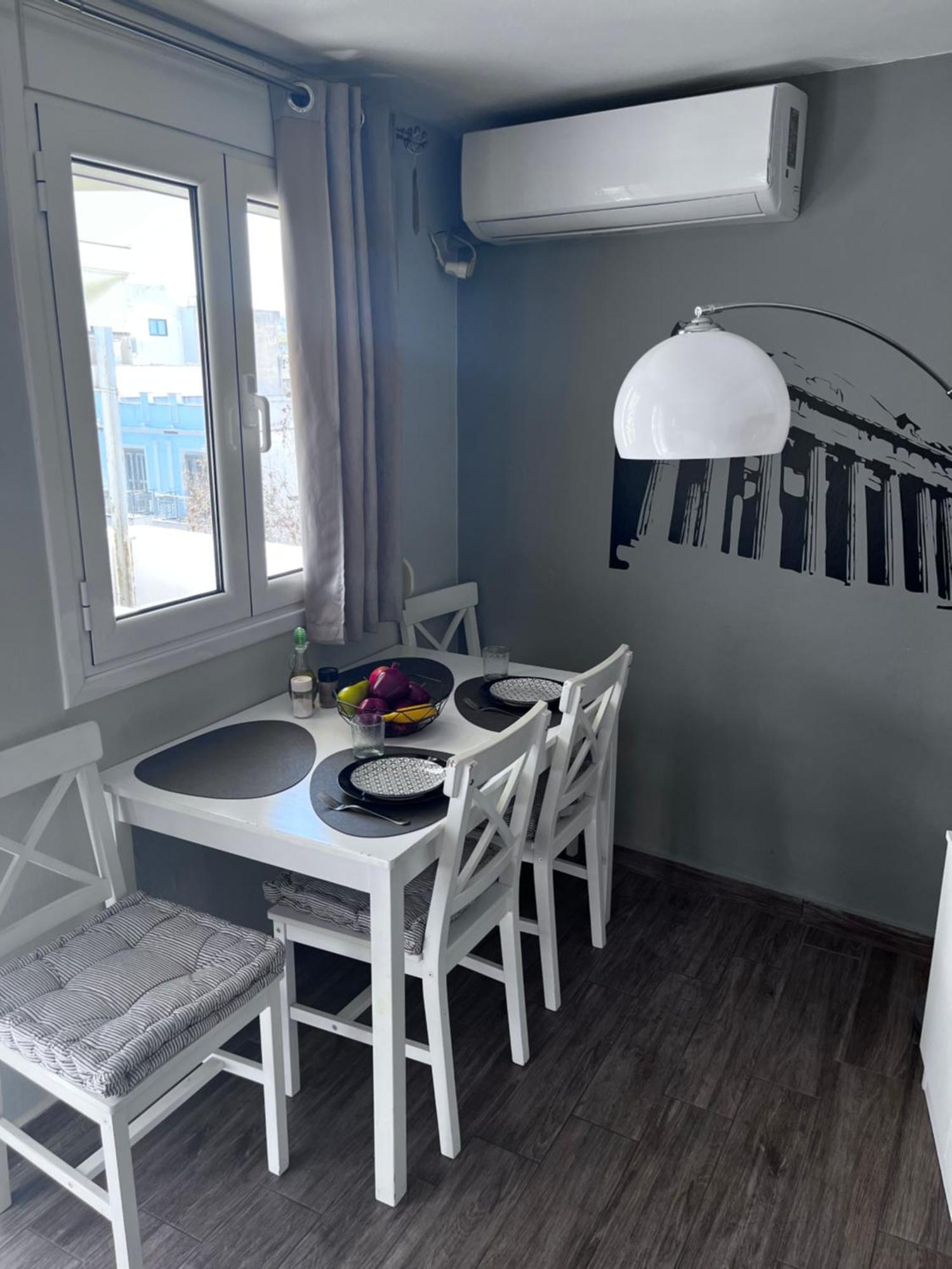 Cozy Studio Apartment In The Heart Of Athens Atenas Exterior foto